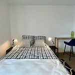 First Modern Studio/ Balcony/ Free Car Park/ 2P