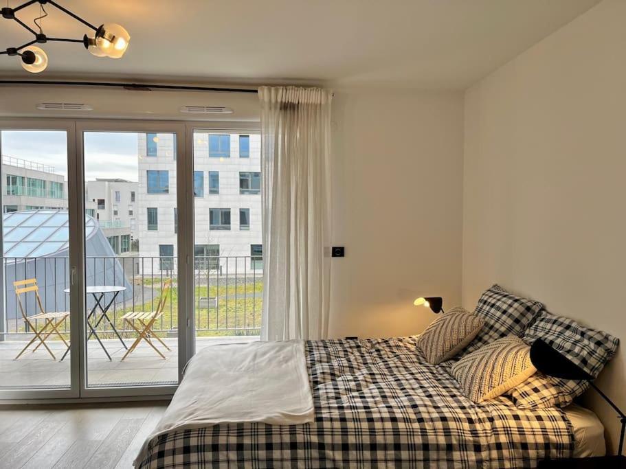 Appartement First Modern Studio/ Balcony/ Free Car Park/ 2p