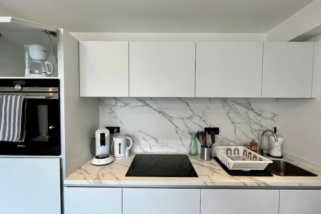 First Modern Studio/ Balcony/ Free Car Park/ 2p * Metz