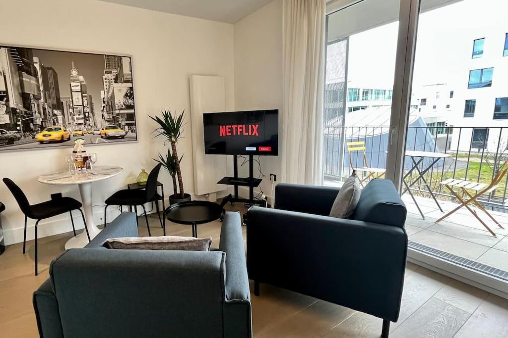 First Modern Studio/ Balcony/ Free Car Park/ 2p Appartement Metz